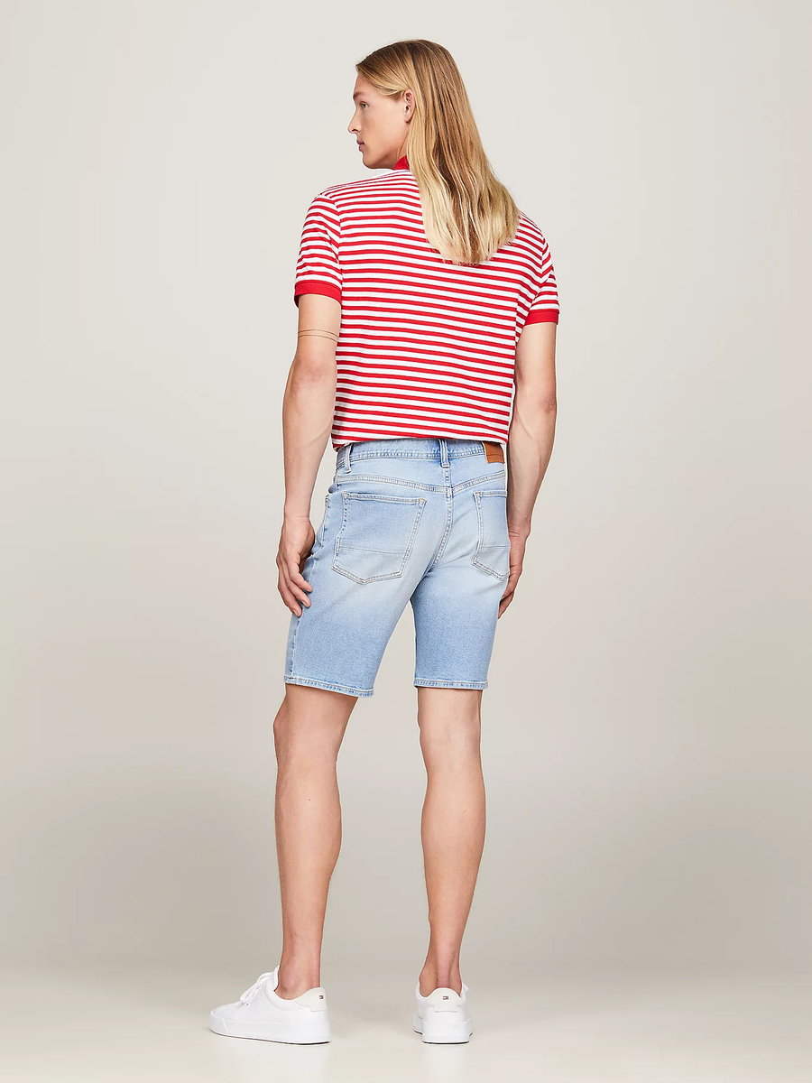 detail Tommy Hilfiger pánské riflové šortky