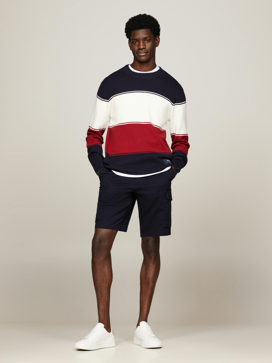 detail Tommy Hilfiger pánský svetr