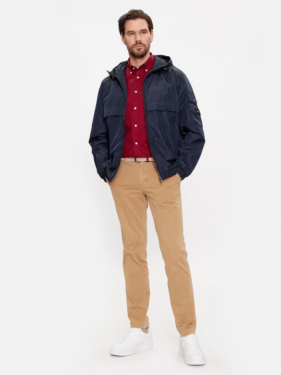 detail Tommy Hilfiger pánská tmavě modrá bunda