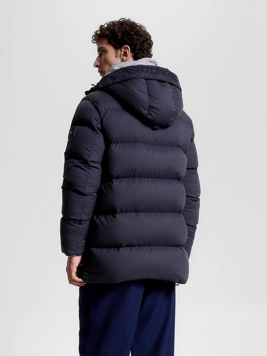detail Tommy Hilfiger pánská tmavě modrá parka