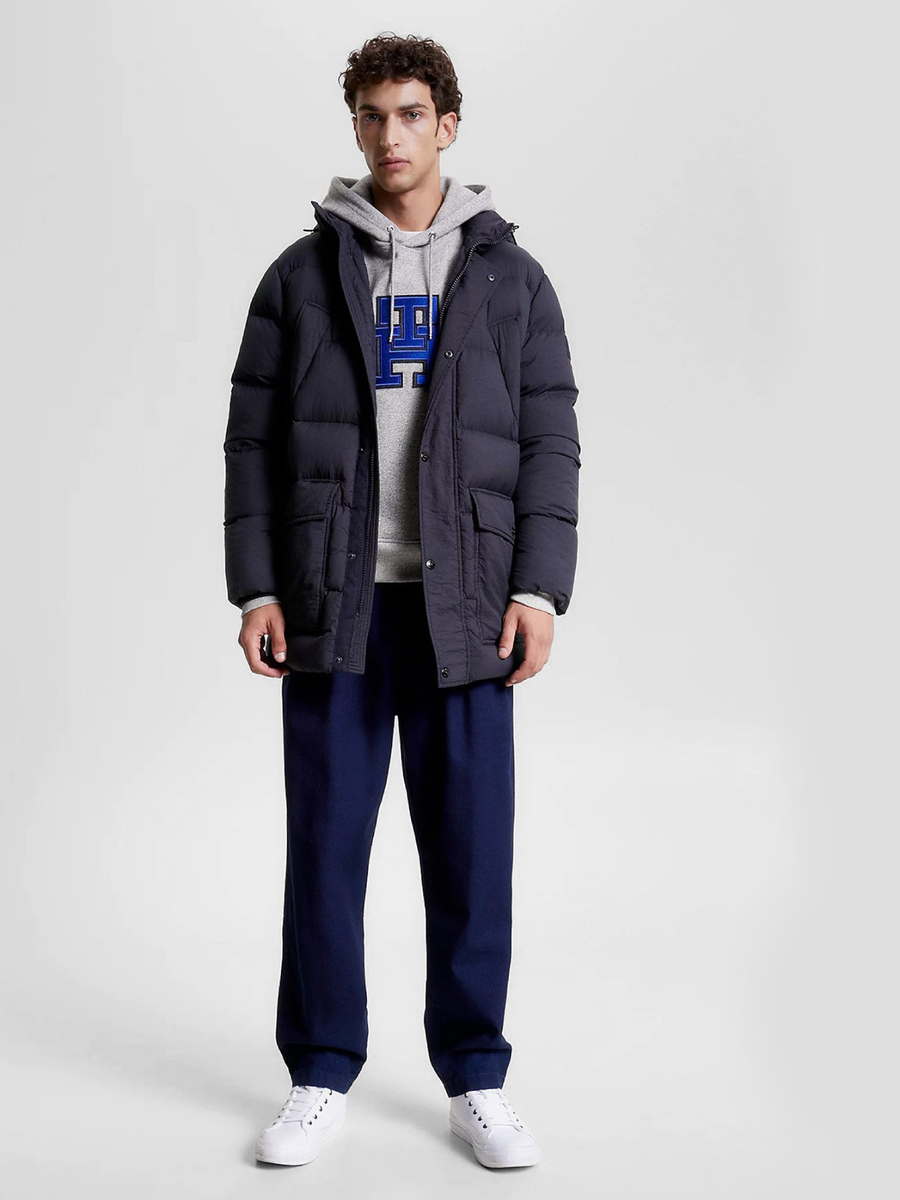 detail Tommy Hilfiger pánská tmavě modrá parka