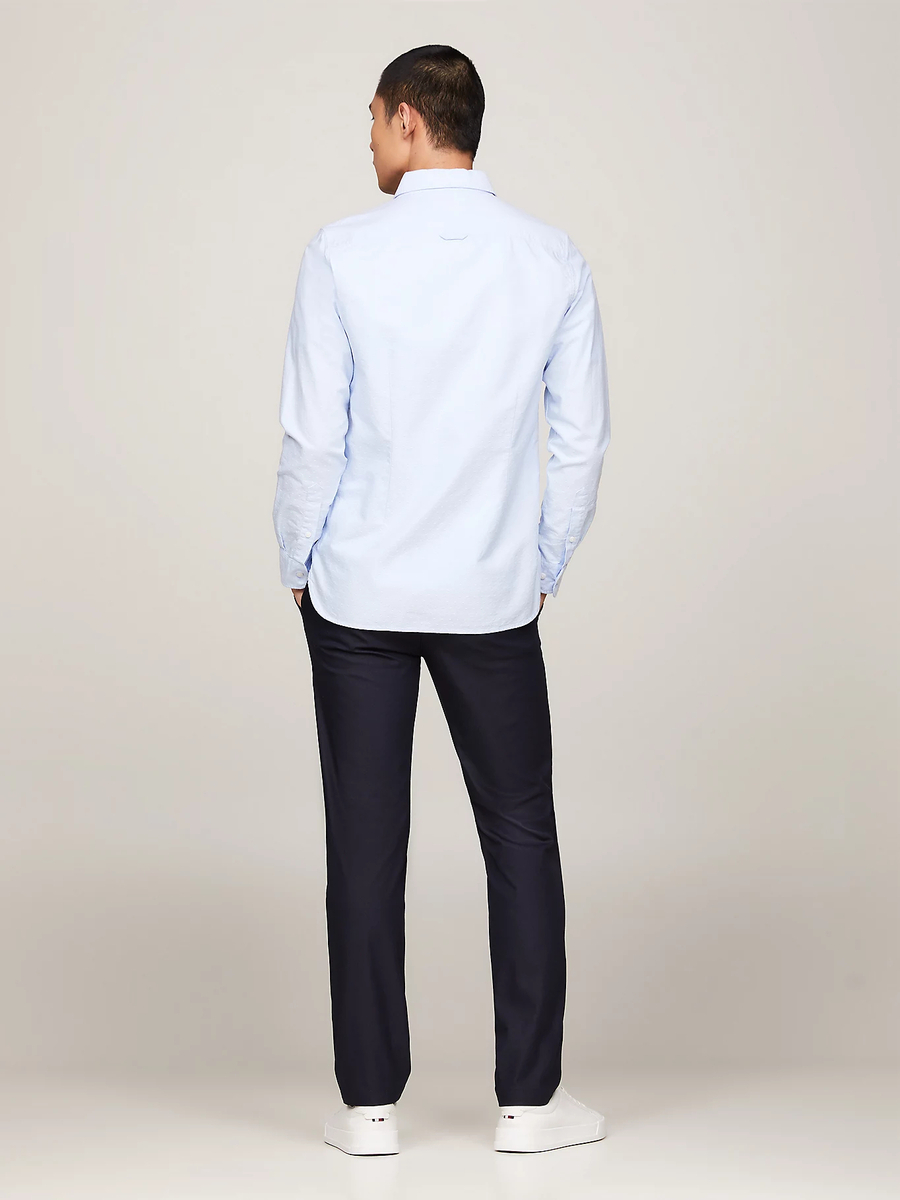detail Tommy Hilfiger pánská bledě modrá košile Oxford