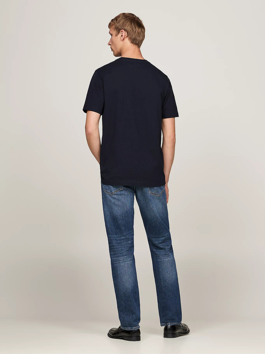 detail Tommy Hilfiger pánské tmavě modré tričko