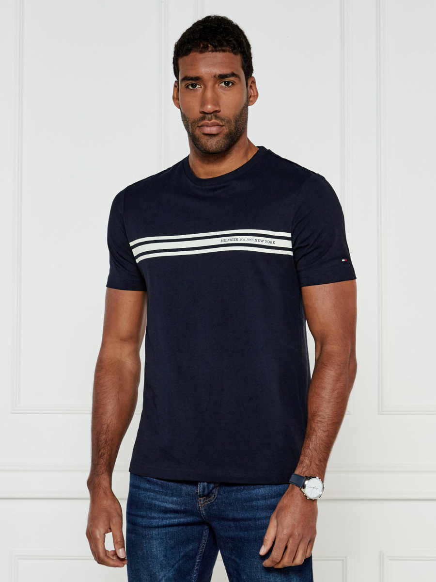 detail Tommy Hilfiger pánské tmavě modré tričko