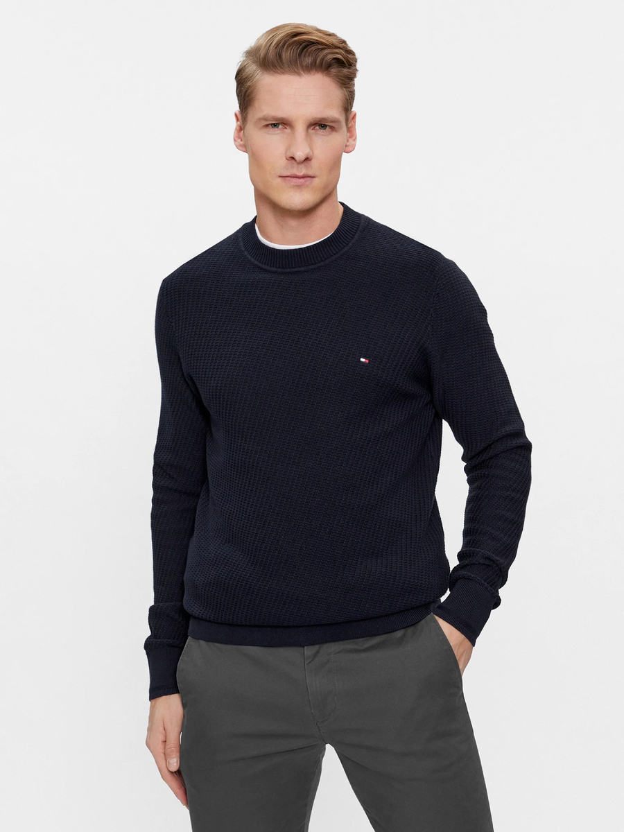 detail Tommy Hilfiger pánský tmavě modrý svetr