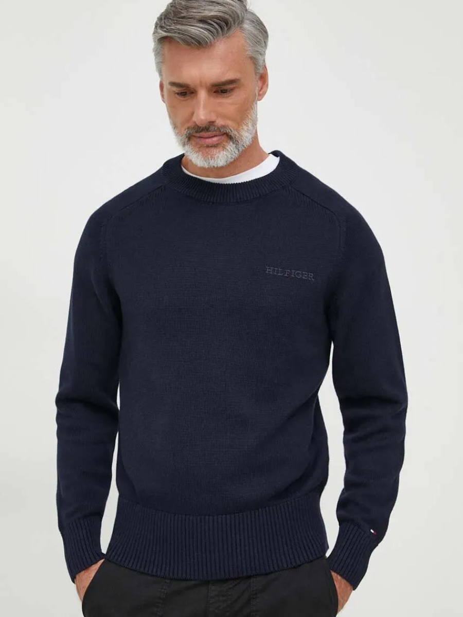 detail Tommy Hilfiger pánský tmavě modrý svetr