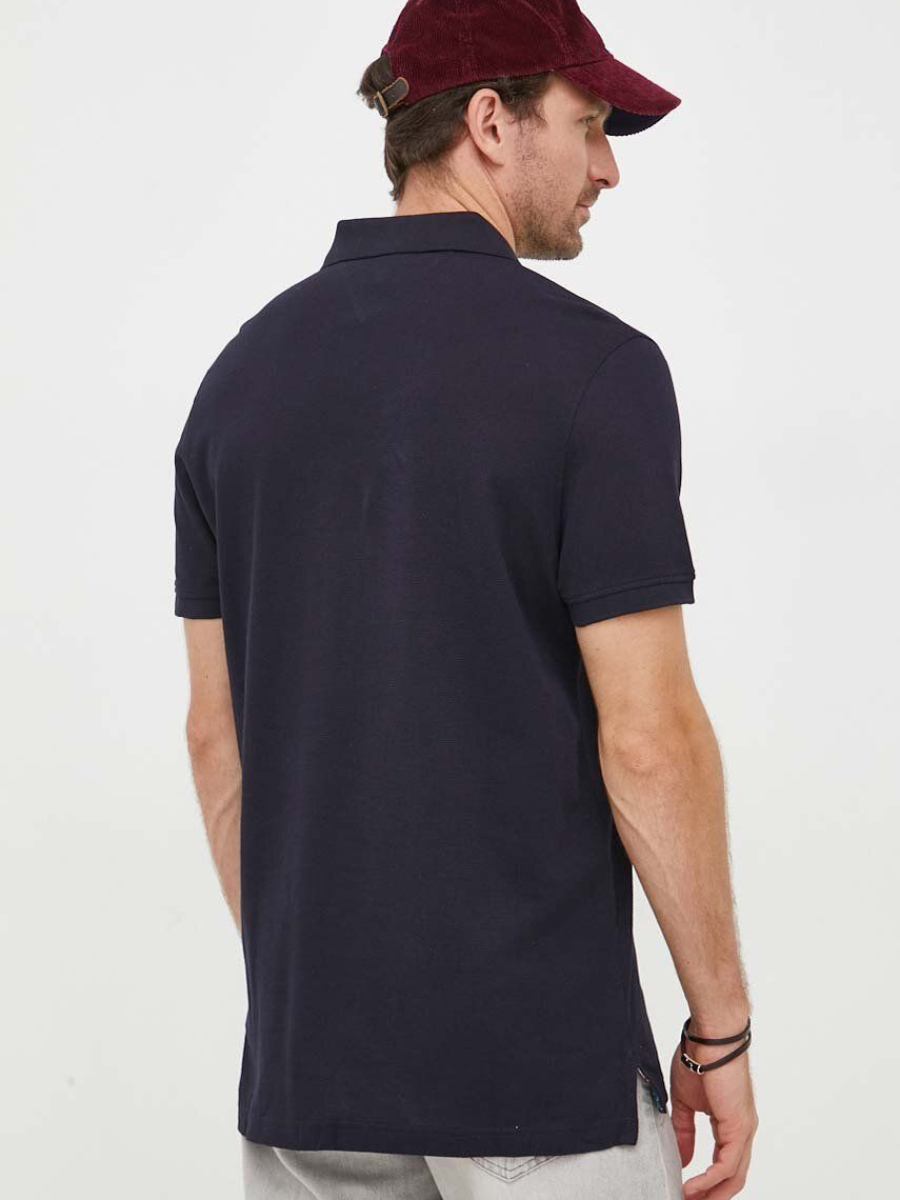 detail Tommy Hilfiger pánské tmavě modré polo tričko.