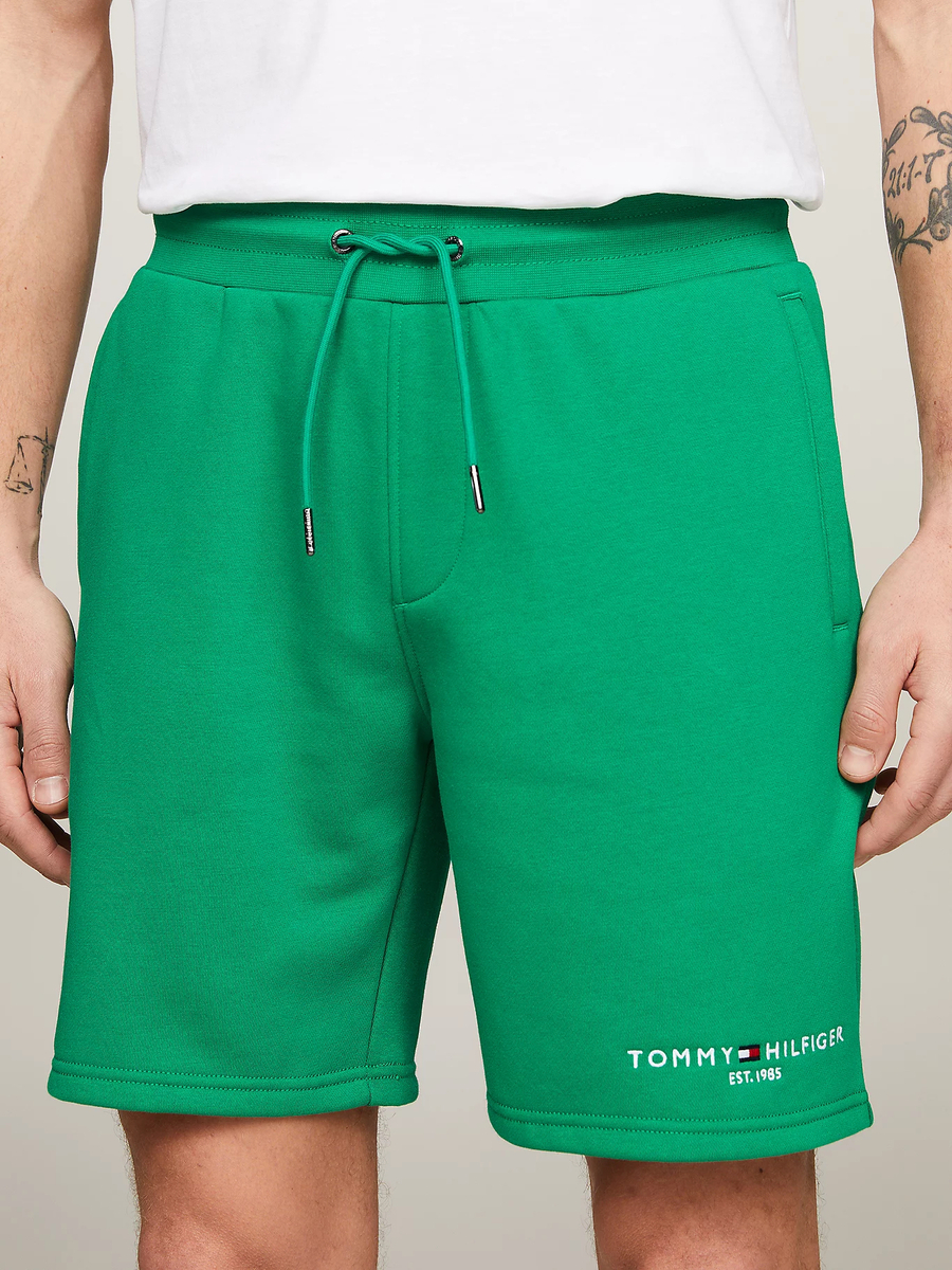 detail Tommy Hilfiger pánské zelené šortky
