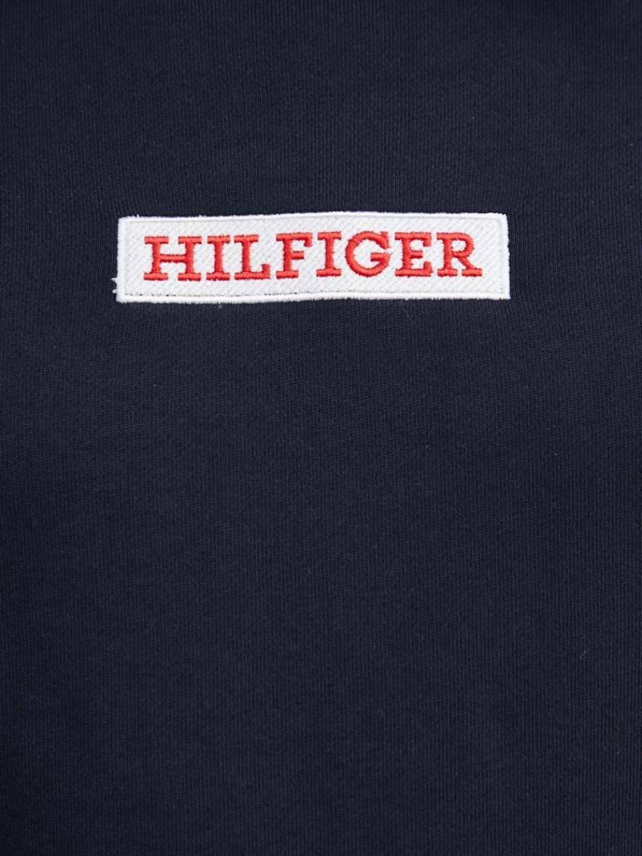 detail Tommy Hilfiger pánská tmavě modrá mikina