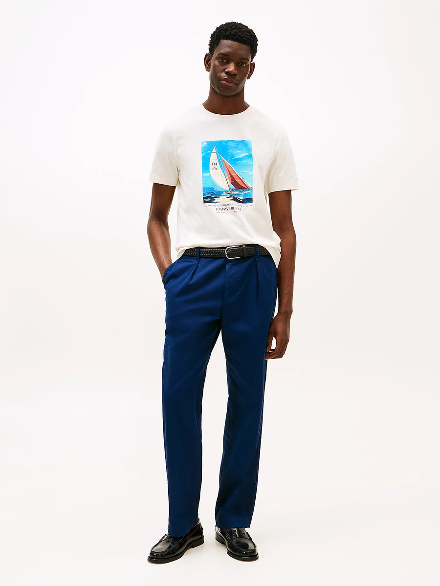 detail Tommy Hilfiger pánské krémové tričko