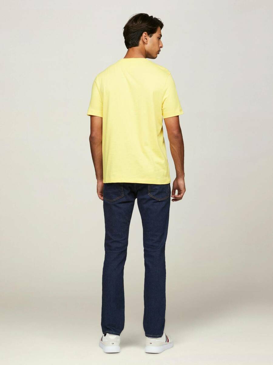 detail Tommy Hilfiger pánské žluté tričko