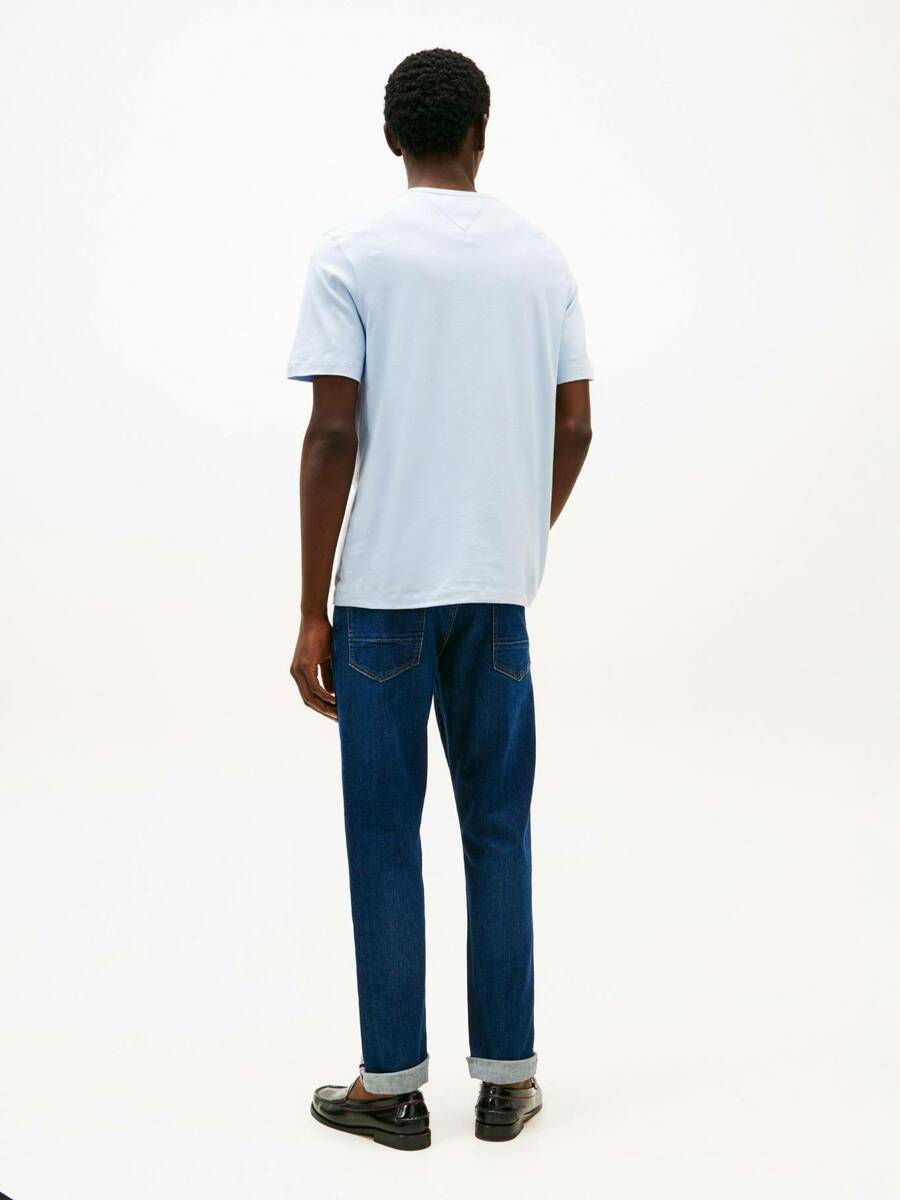 detail Tommy Hilfiger pánské světle modré tričko