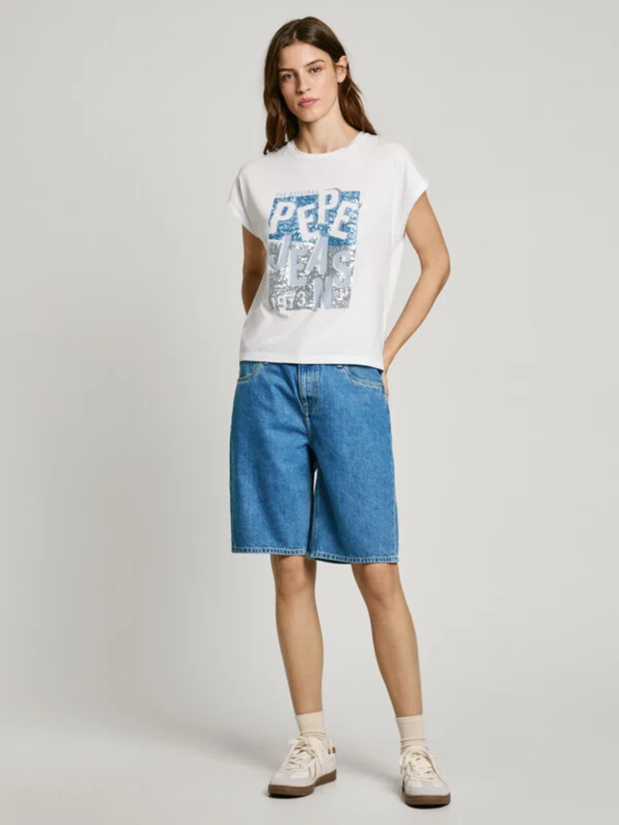 detail Pepe Jeans dámské bílé tričko