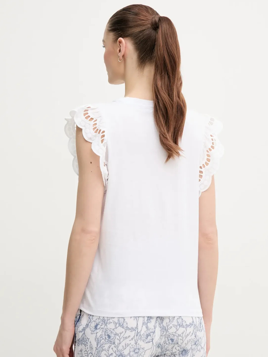 detail Pepe Jeans dámské bílé tričko