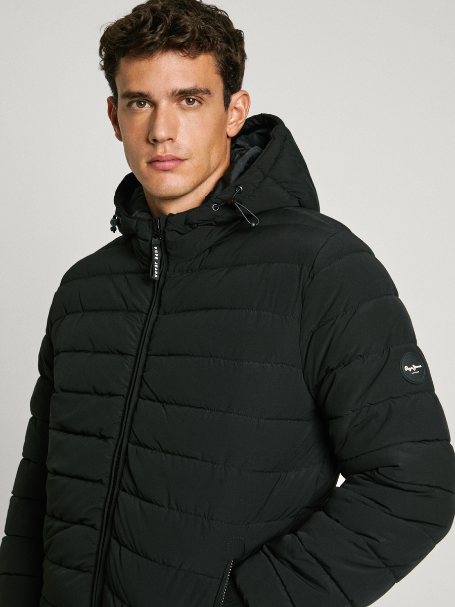 detail Pepe Jeans pánská černá bunda