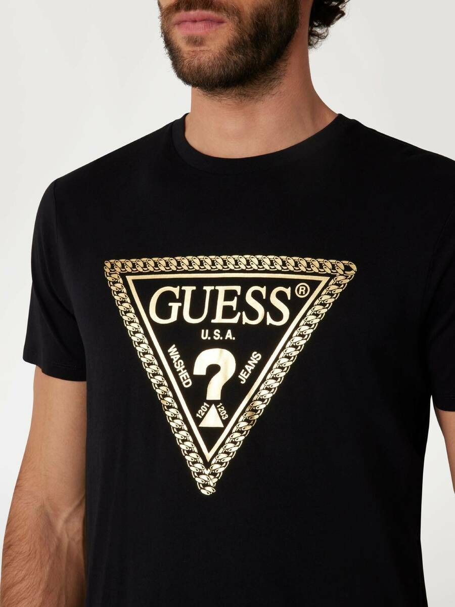 detail Guess pánské černé tričko