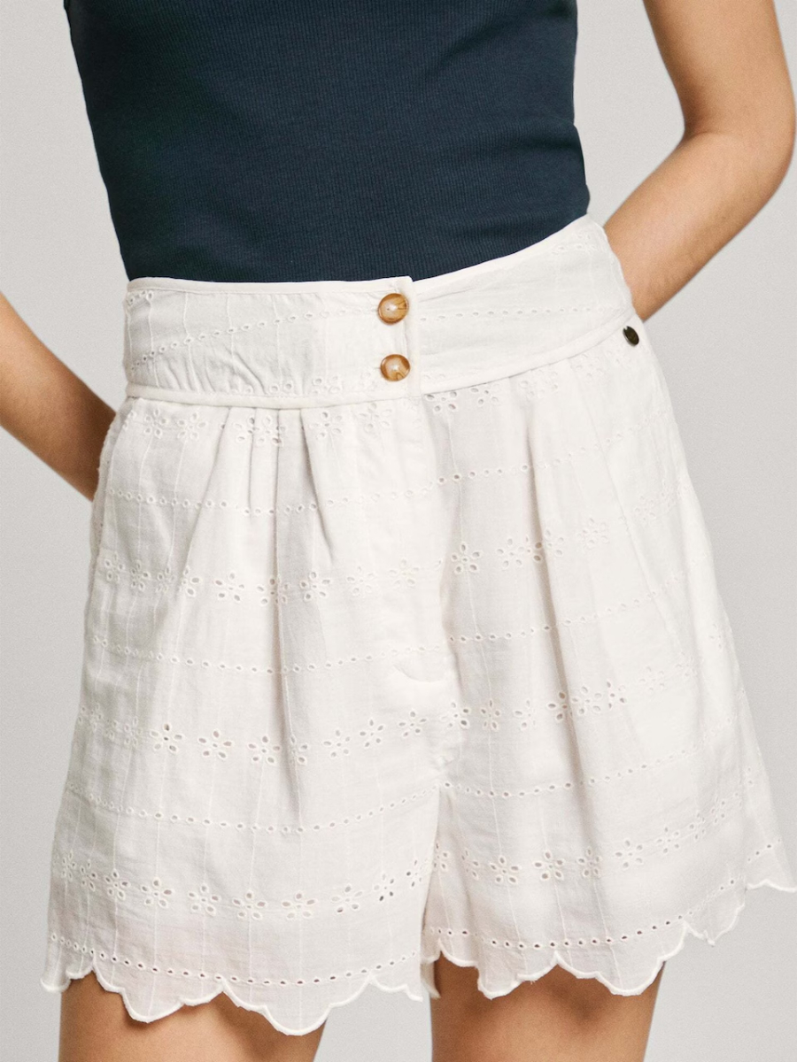 detail Pepe Jeans dámské bílé kraťase