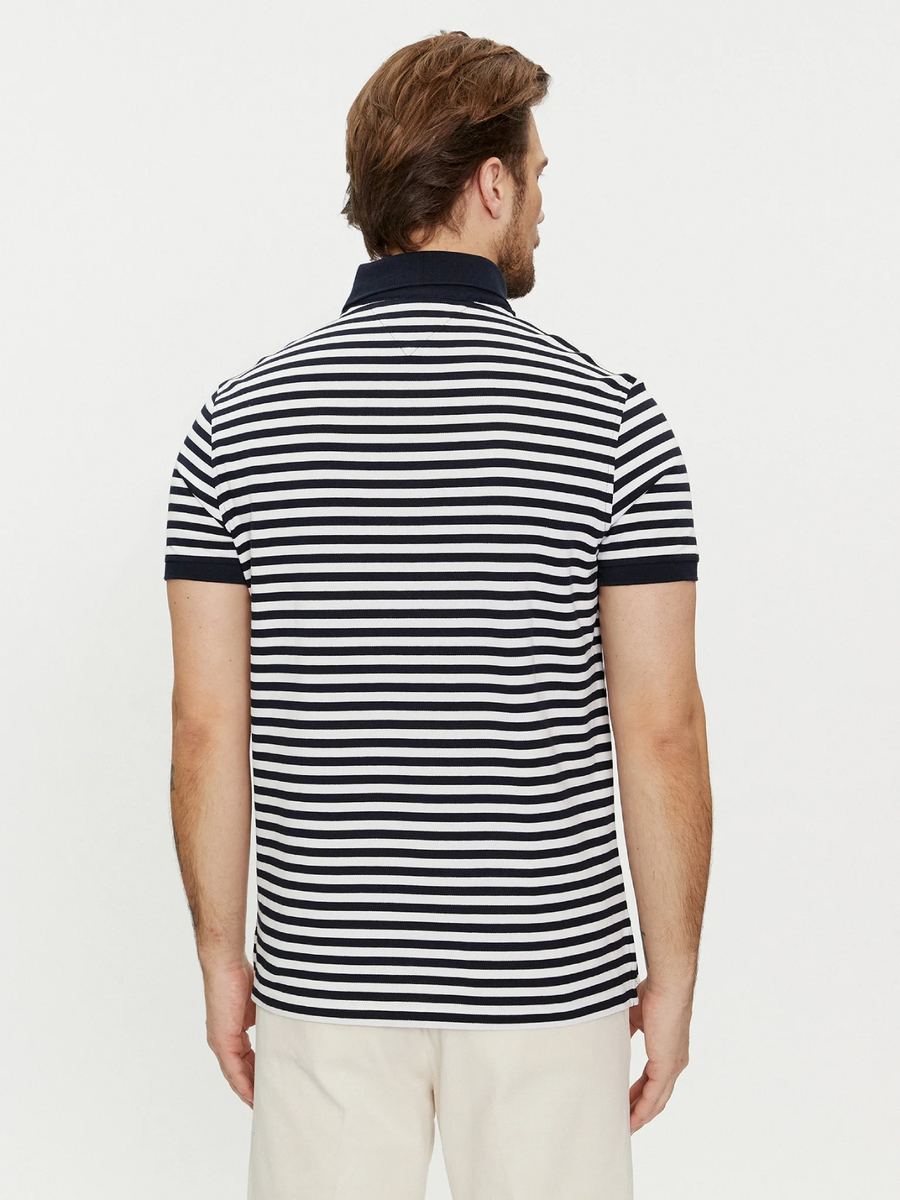 detail Tommy Hilfiger pánské modro bílé pruhované polotričko