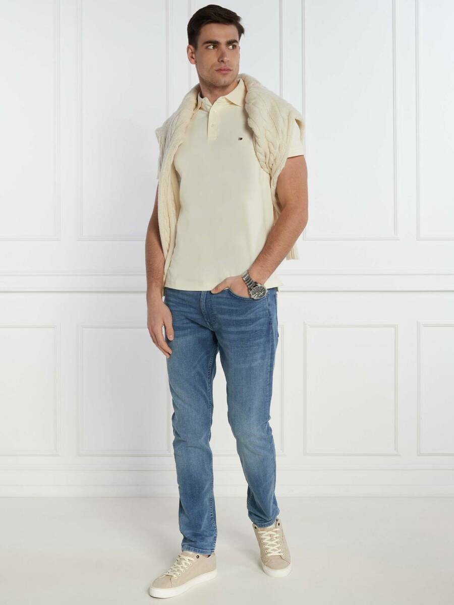 detail Tommy Hilfiger pánské krémové polo tričko