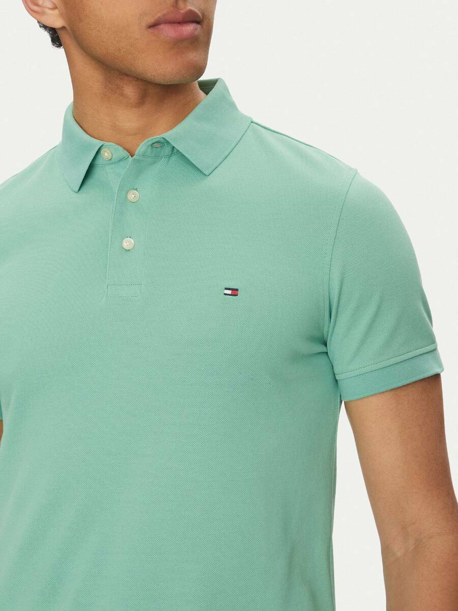 detail Tommy Hilfiger pánské zelené polo tričko