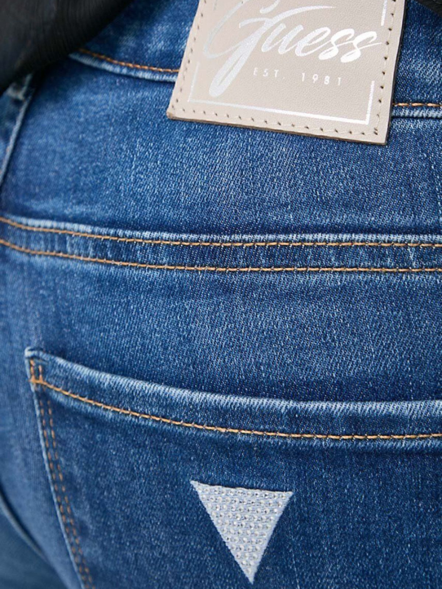 detail Guess dámské modré džíny