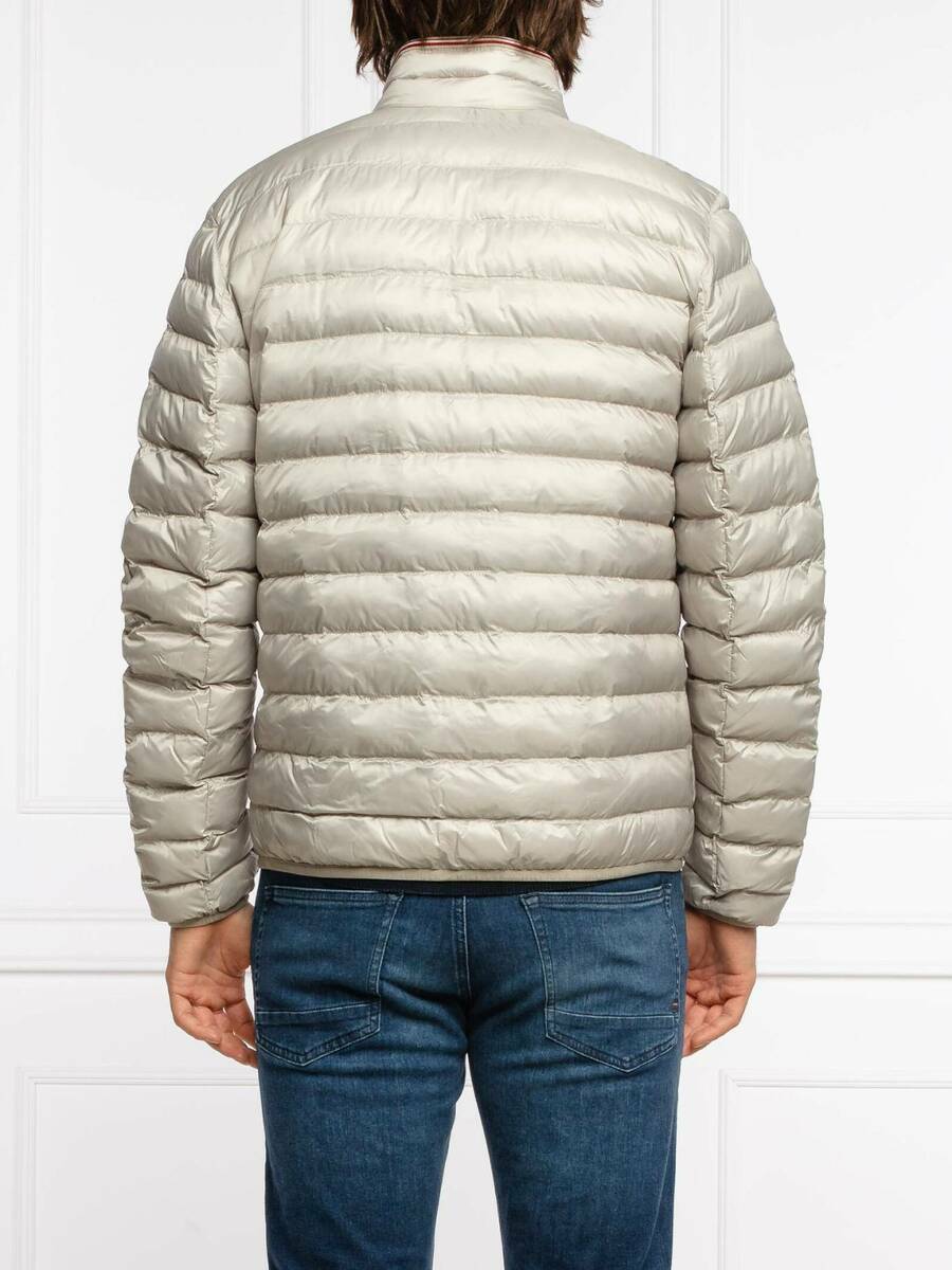 detail Tommy Hilfiger pánská smetanová bunda Packable