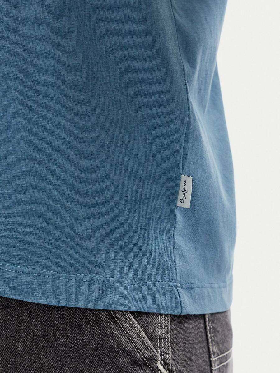 detail Pepe Jeans pánské modré tričko