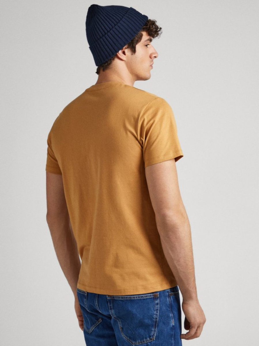 detail Pepe Jeans pánské hořčicové tričko