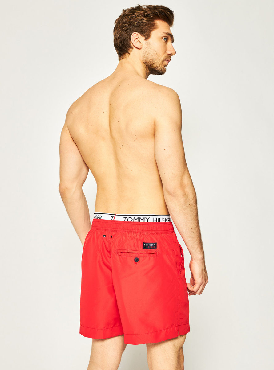 detail Tommy Hilfiger pánské červené plavky