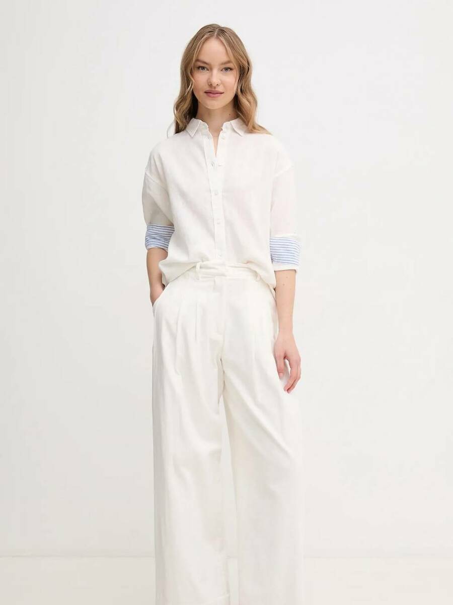 detail Pepe Jeans dámská bílá košile Chipper