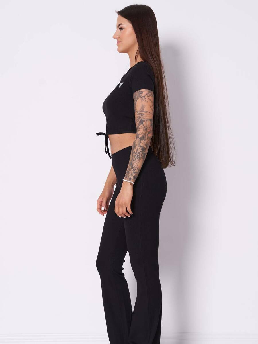 detail Guess dámský černý top