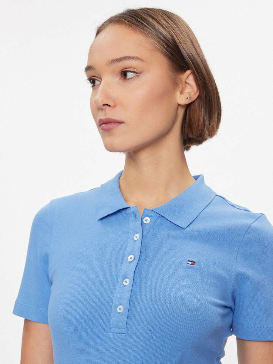 detail Tommy Hilfiger dámské modré polo