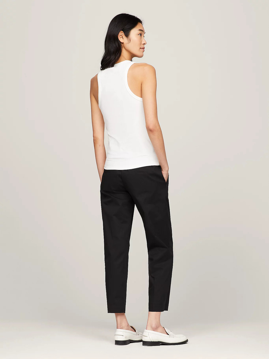 detail Tommy Hilfiger dámské bílé tílko