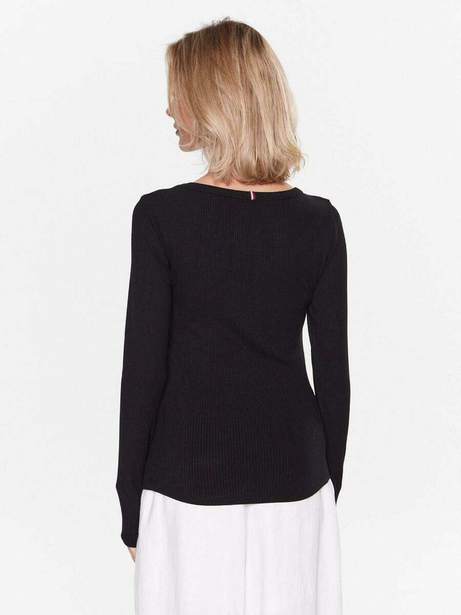 detail Tommy Hilfiger dámské černé tričko