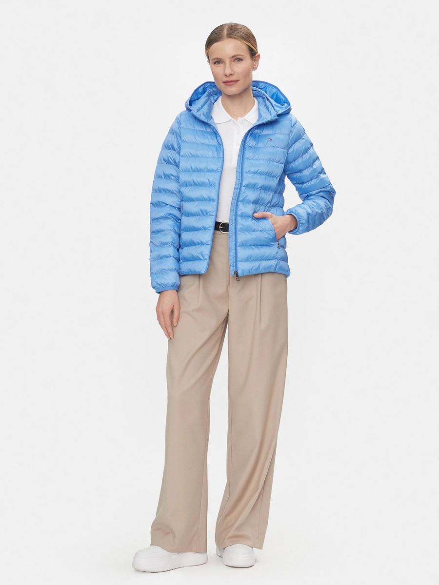 detail Tommy Hilfiger dámská modrá bunda