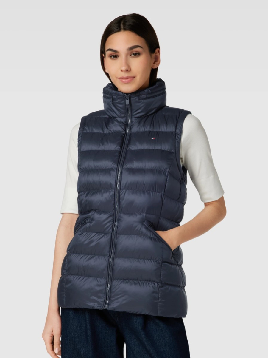 detail Tommy Hilfiger dámská tmavě modrá prošívaná vesta