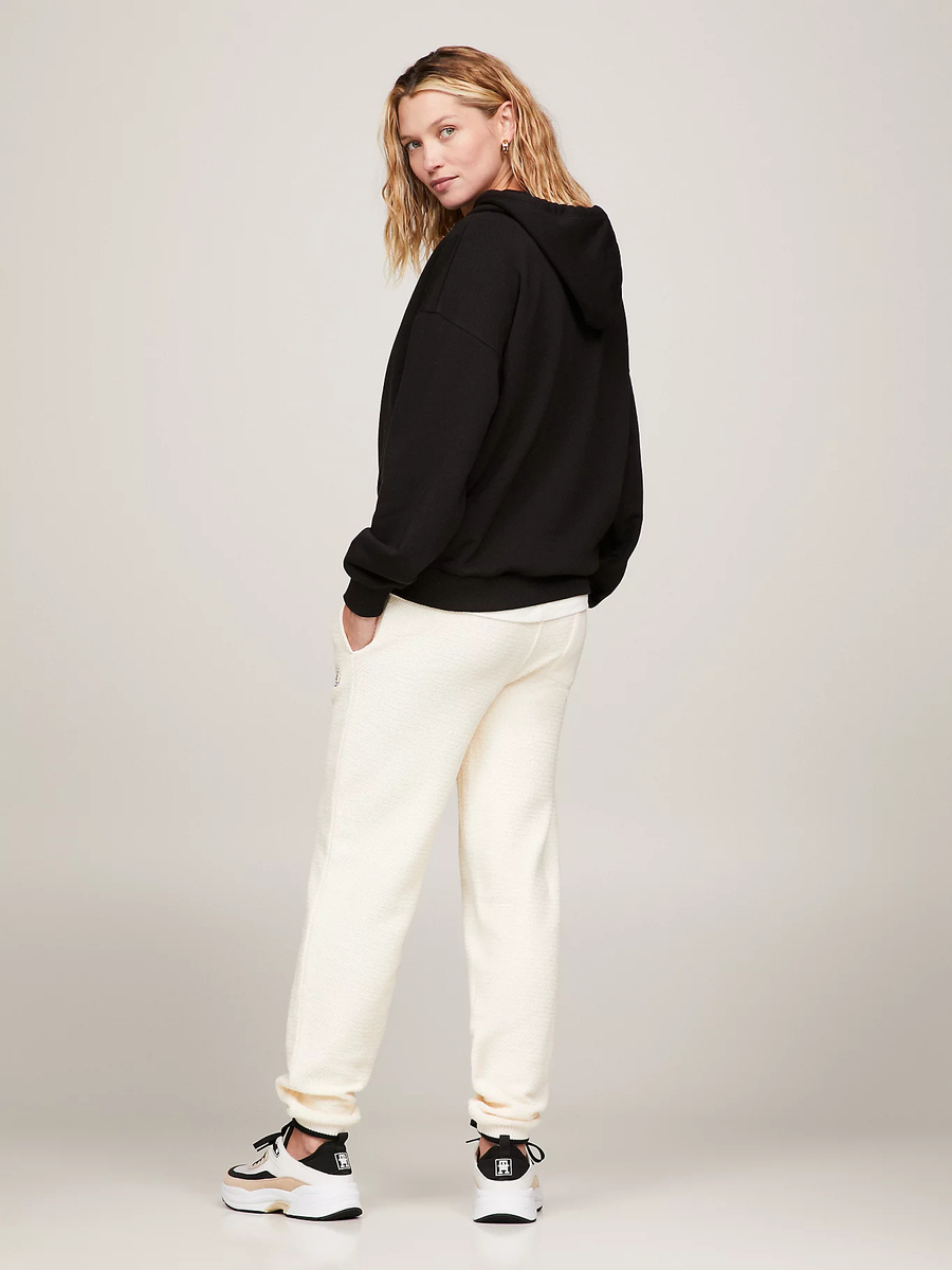 detail Tommy Hilfiger dámská černá mikina s kapucí