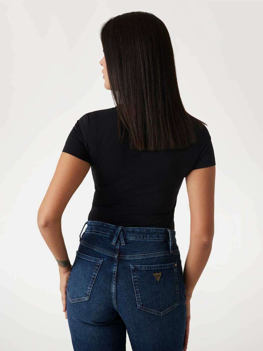 detail Guess dámské černé tričko