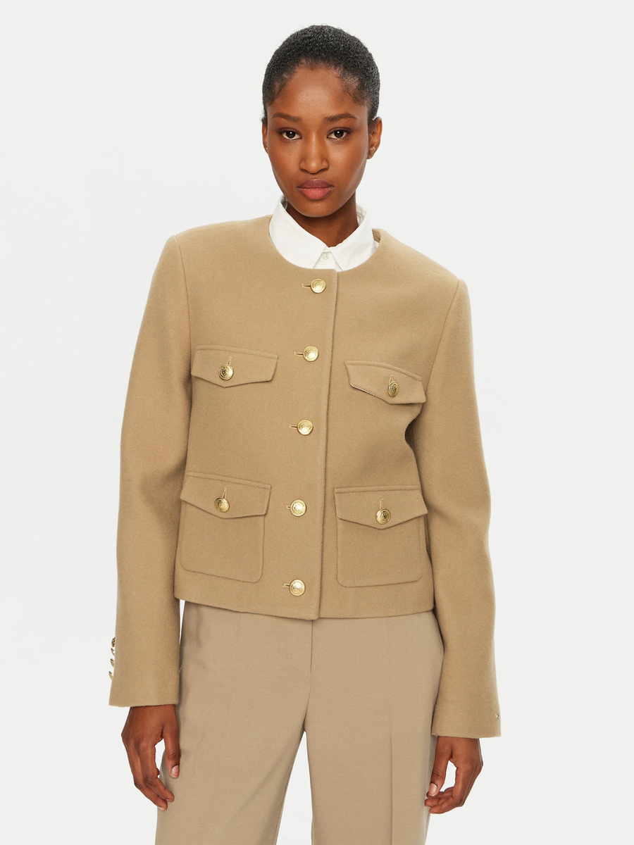 detail Tommy Hilfiger dámský béžový přechodný kabátek