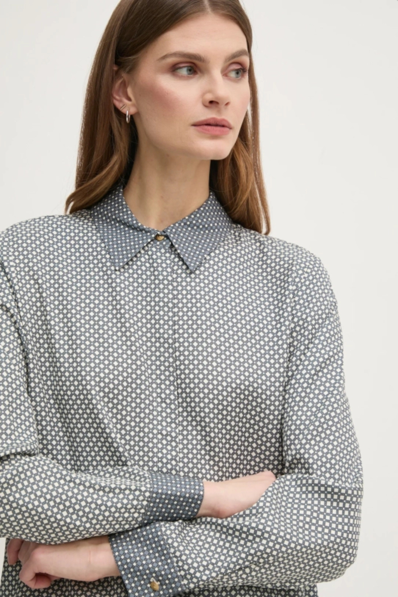 detail Tommy Hilfiger dámská halenka