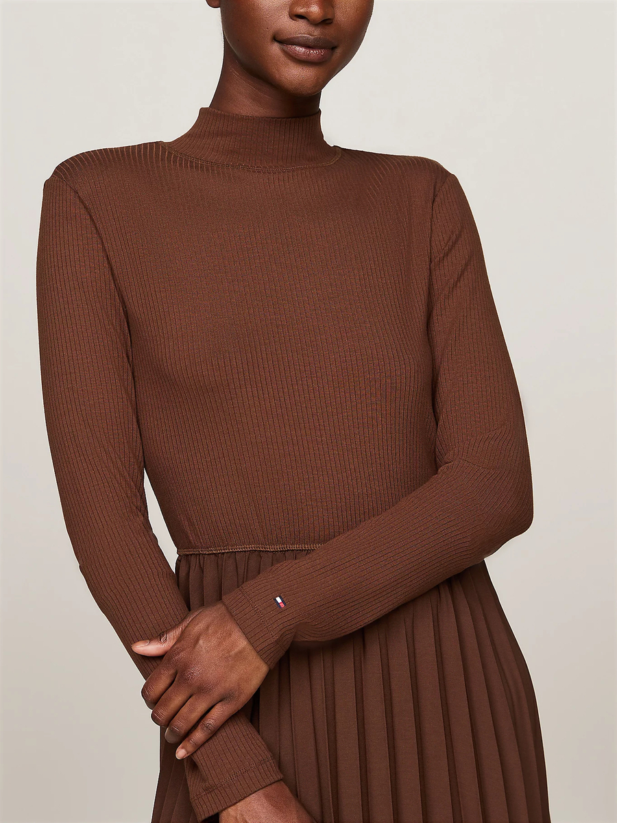detail Tommy Hilfiger dámské hnědé šaty