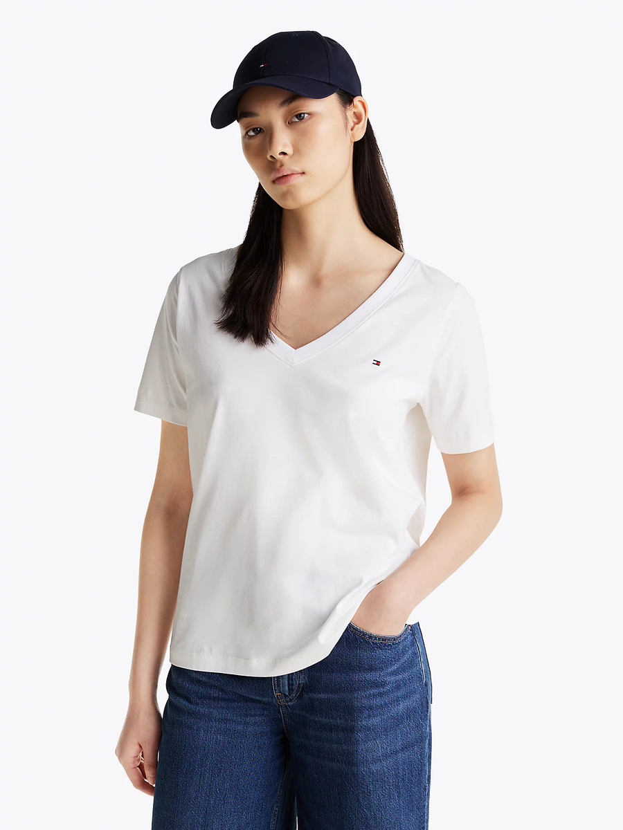 detail Tommy Hilfiger dámské bílé tričko