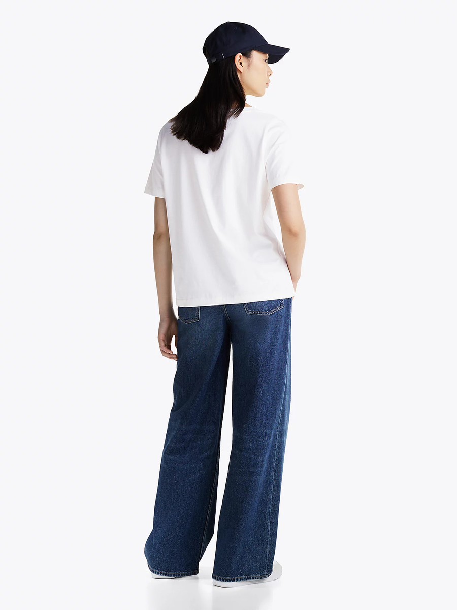 detail Tommy Hilfiger dámské bílé tričko