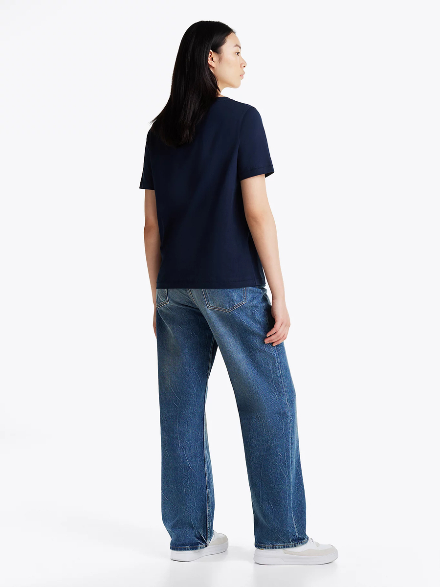 detail Tommy Hilfiger dámské tmavě modré tričko