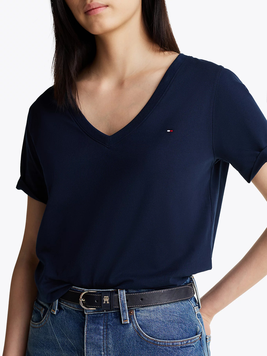 detail Tommy Hilfiger dámské tmavě modré tričko
