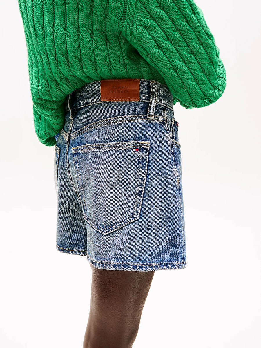 detail Tommy Hilfiger dámské modré šortky
