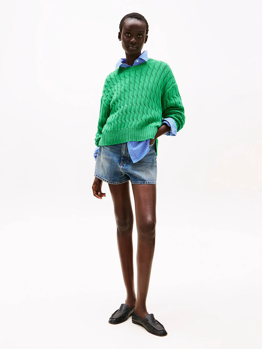 detail Tommy Hilfiger dámské modré šortky