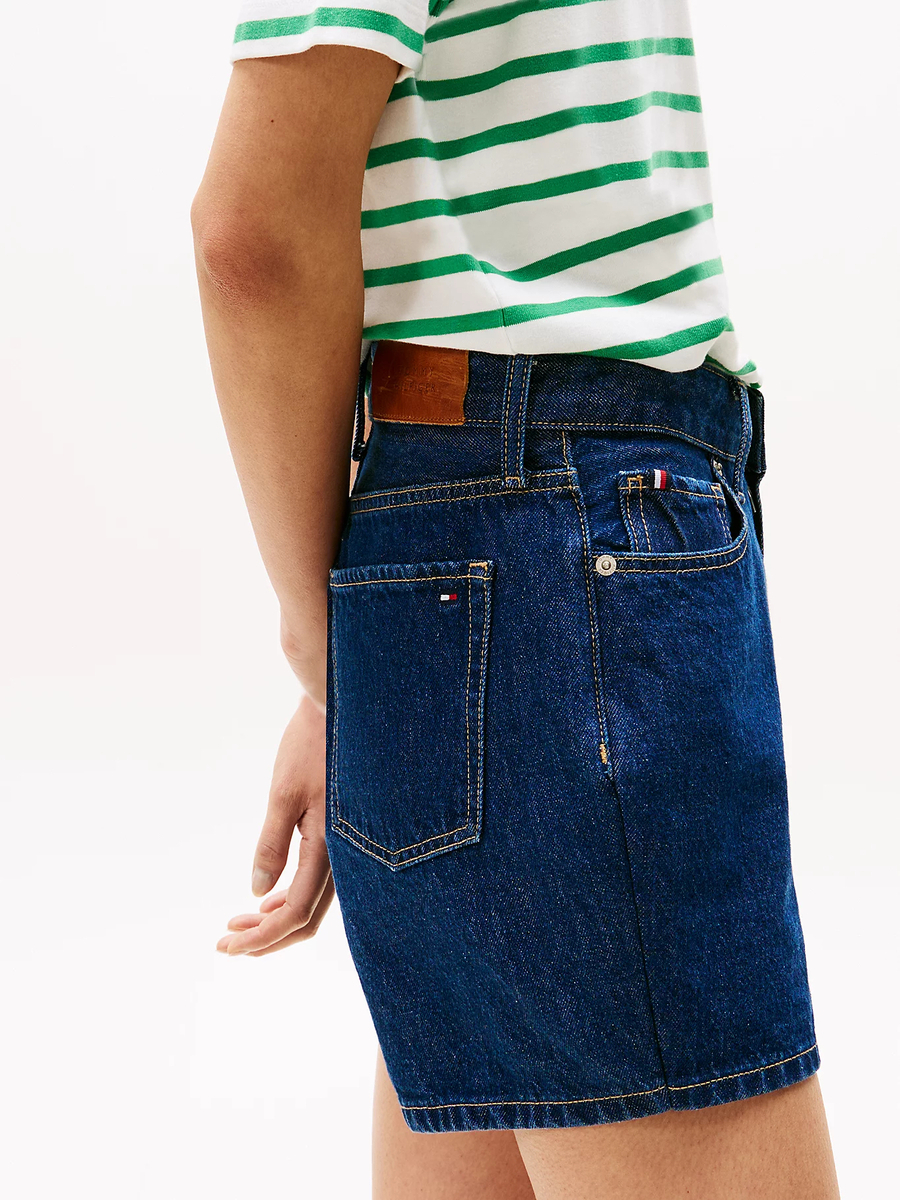 detail Tommy Hilfiger dámské modré šortky
