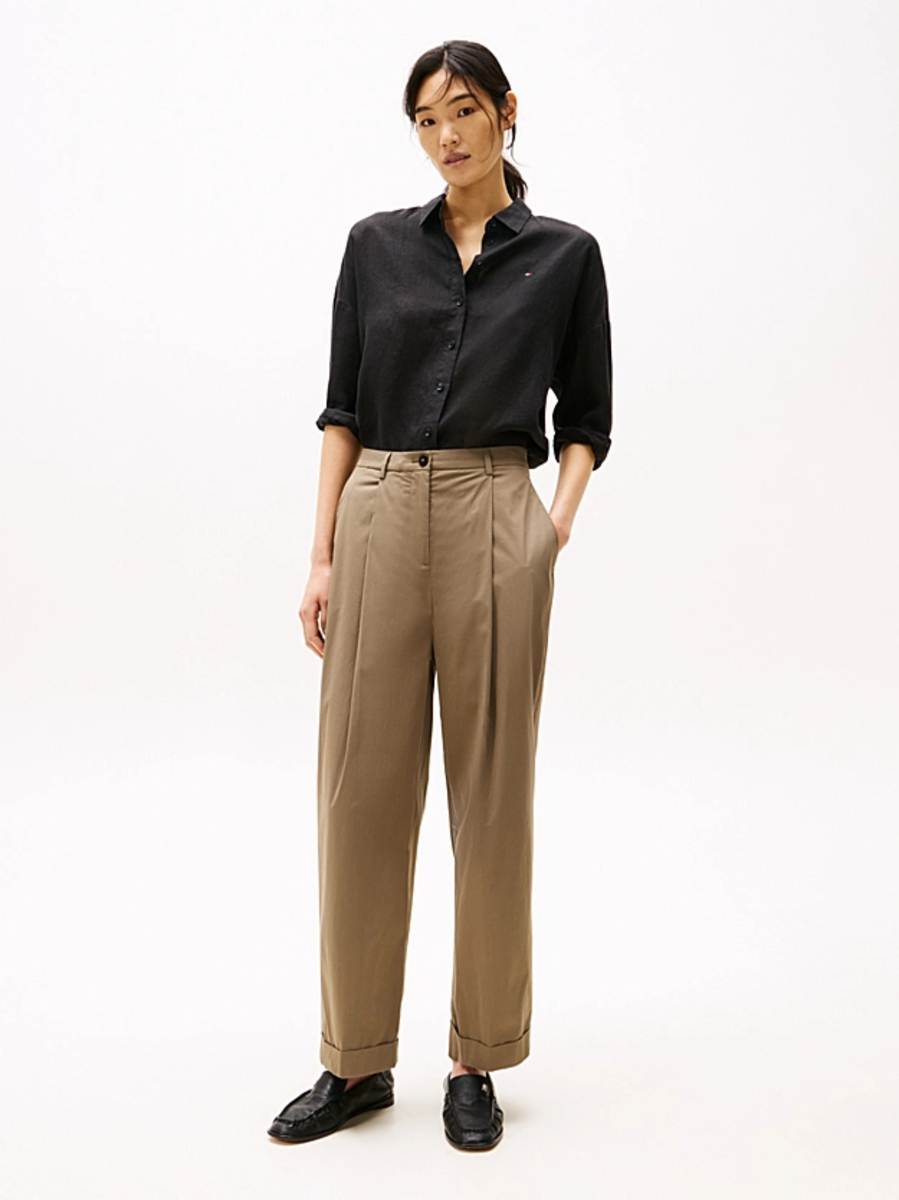 detail Tommy Hilfiger dámské khaki kalhoty