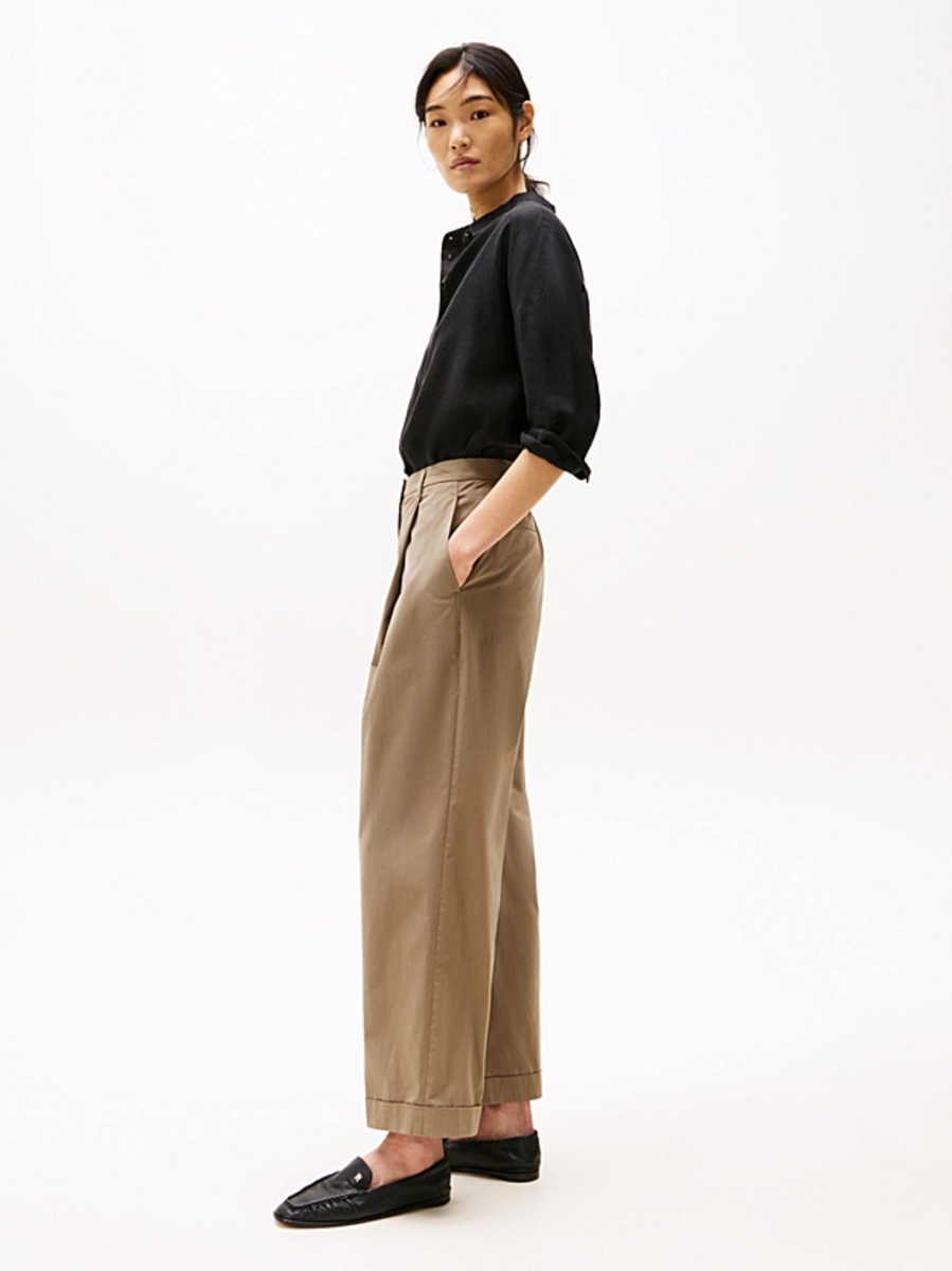 detail Tommy Hilfiger dámské khaki kalhoty
